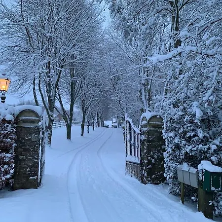 Дом отдыха Stunning Country Between & Bath